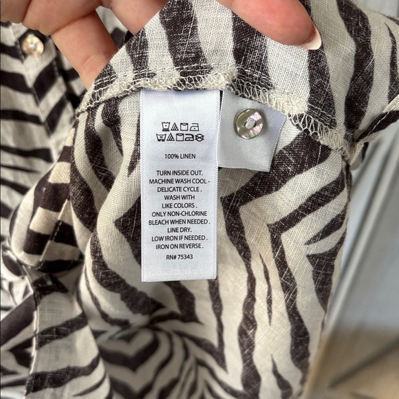 Tahari 100% Linen Button Up Shirt Zebra Print Large Nice!! - Picture 3 of 8